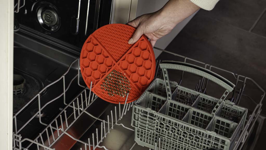 Eat Slow Live Longer Lick Mat Dimensions Circle Rood