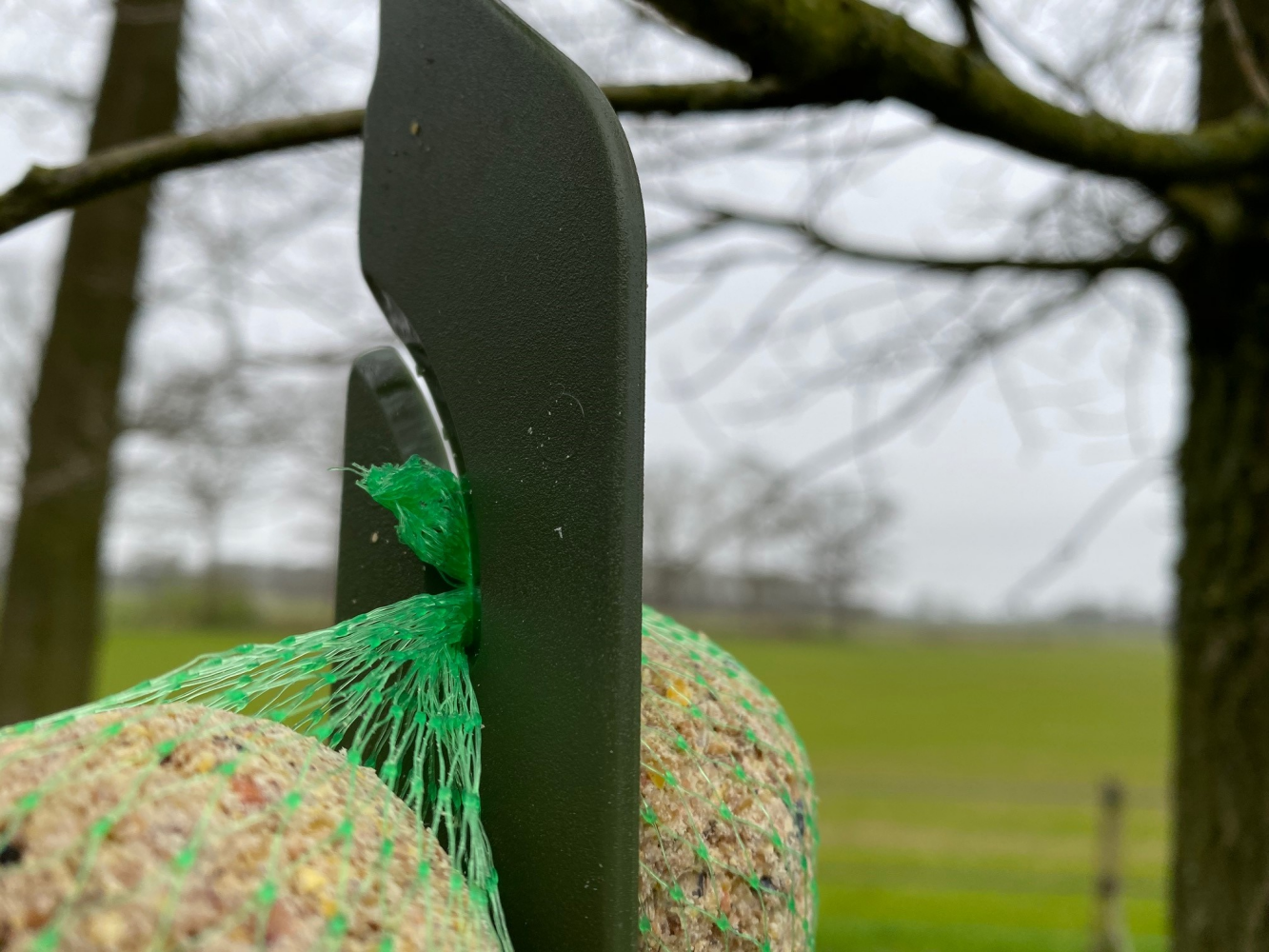 Voerstation vogel, voor ophangen mezenbolletjes
